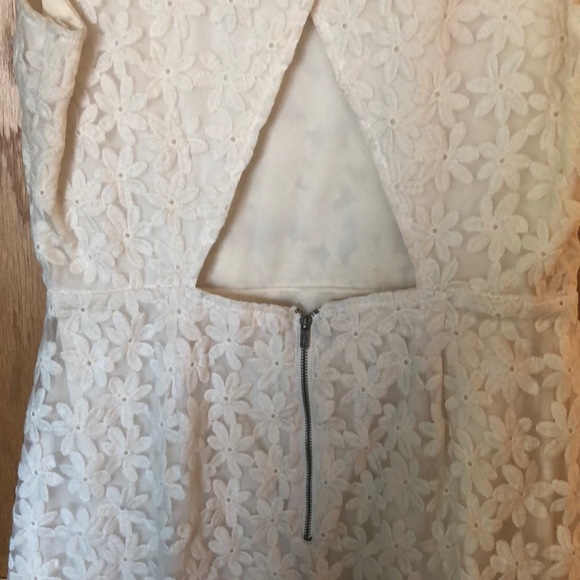 White Floral Dress - Picture 3 of 6